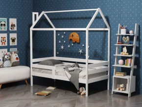 Детская кровать-домик из массива березы Соня-6 (800*1600) Белый/Лак в Губкинском - gubkinskiy.ok-mebel.com | фото