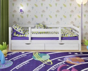 Детская кровать из массива березы Соня-5 (Белый/Лак) в Губкинском - gubkinskiy.ok-mebel.com | фото