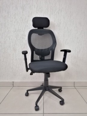 Кресло Barneo K-128 для персонала (черная ткань черная сетка) в Губкинском - gubkinskiy.ok-mebel.com | фото 1