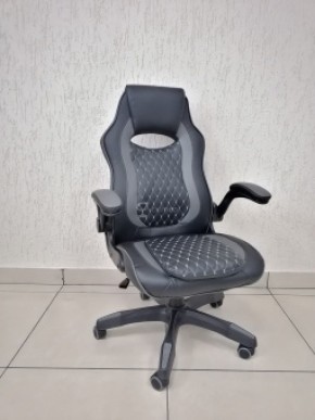 Кресло геймерское Barneo K-37 (черная кожа серые вставки) в Губкинском - gubkinskiy.ok-mebel.com | фото