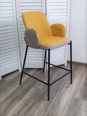 Полубарный стул NYX (H=65cm) VF106 желтый / VF120 серый М-City в Губкинском - gubkinskiy.ok-mebel.com | фото